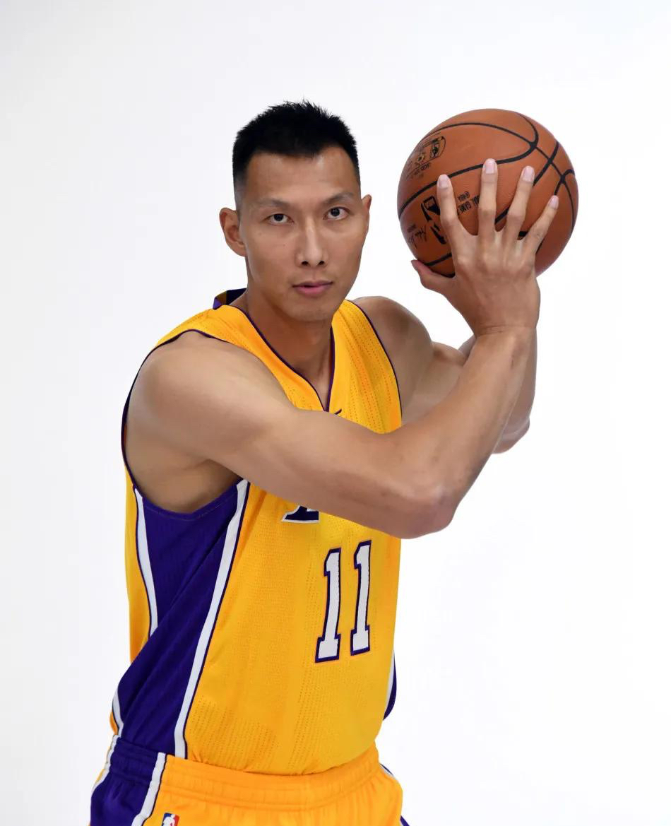 易建联美国行,传承篮球梦,中国力量崛起!